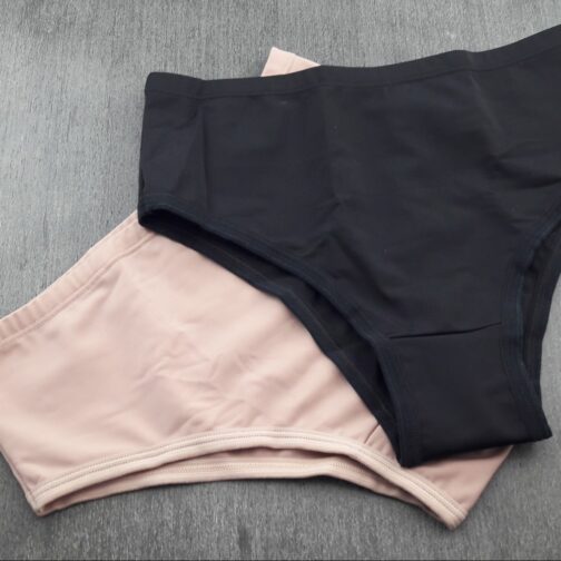 Calça de Cetinete Plus Size - Image 7