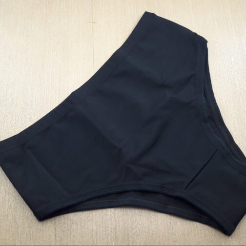 Calça de Cetinete Plus Size - Image 8