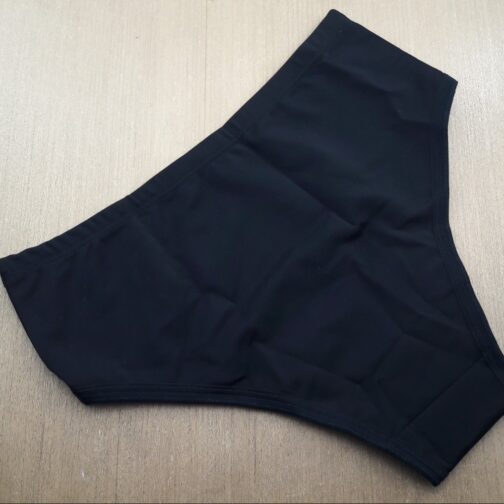 Calça de Cetinete Plus Size - Image 9