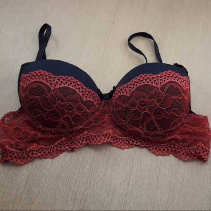 Conjunto de Lingerie com Bojo e Renda em Poliamida - Image 8