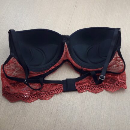 Conjunto de Lingerie com Bojo e Renda em Poliamida - Image 9